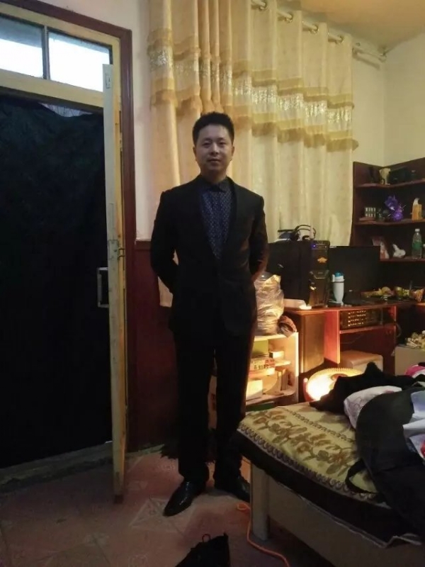 亮亮的第一张照片--陕西认干亲服务网