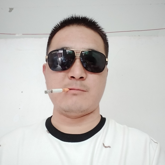 白伟伟的第一张照片--陕西认干亲服务网